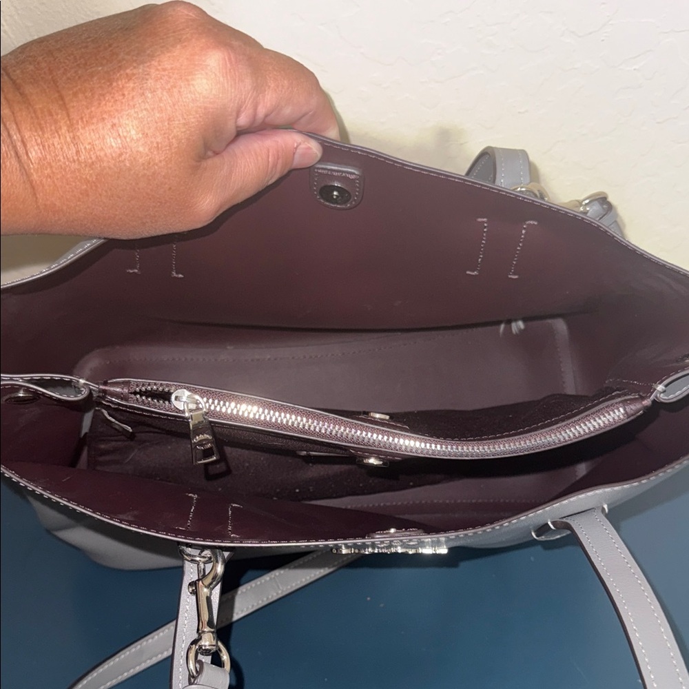 Coach Elegant Gray Tote and‎ Wallet Set - Picture 6 of 12